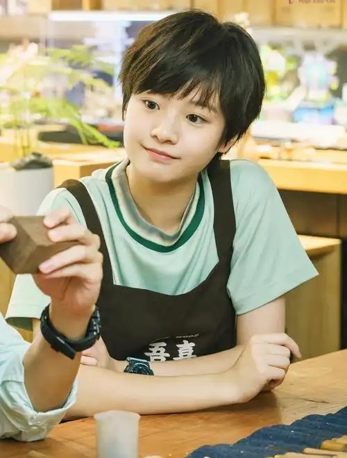 李庚希 二十不惑里今天柠萌官方发了个没有李庚希