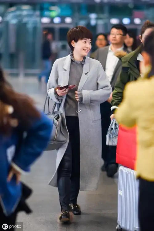马伊琍机场美照,吸睛率高