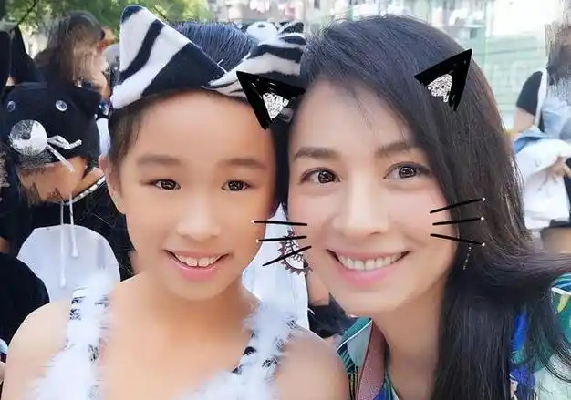 没成想张庭女儿出生后却让各位网友大失所望.