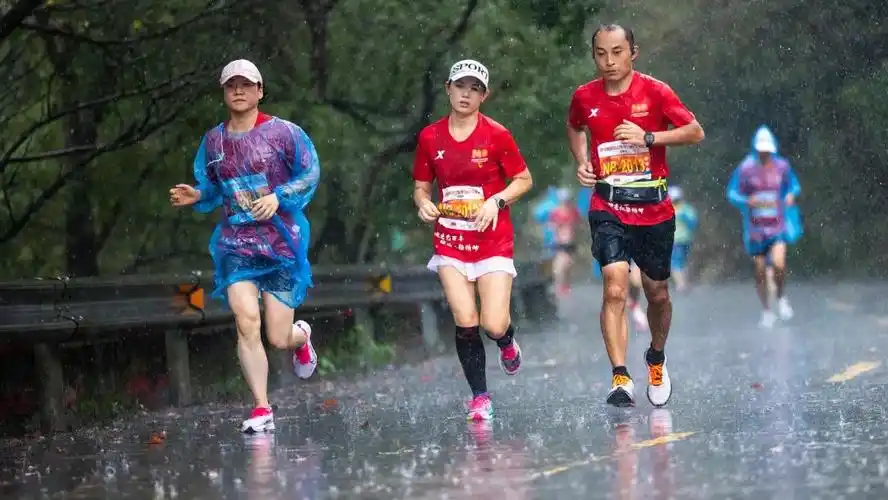 大片来袭运动精神第二届浙江省马拉松摄影大赛入选作品