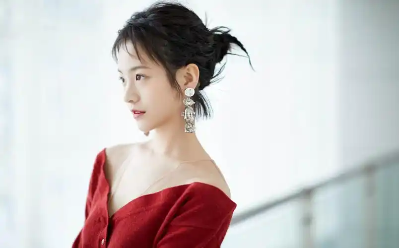 李庚希相关图片