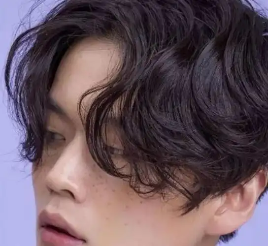 发际线高的男生,剪这4款发型真的很帅!尤其第3种,五官会更立体