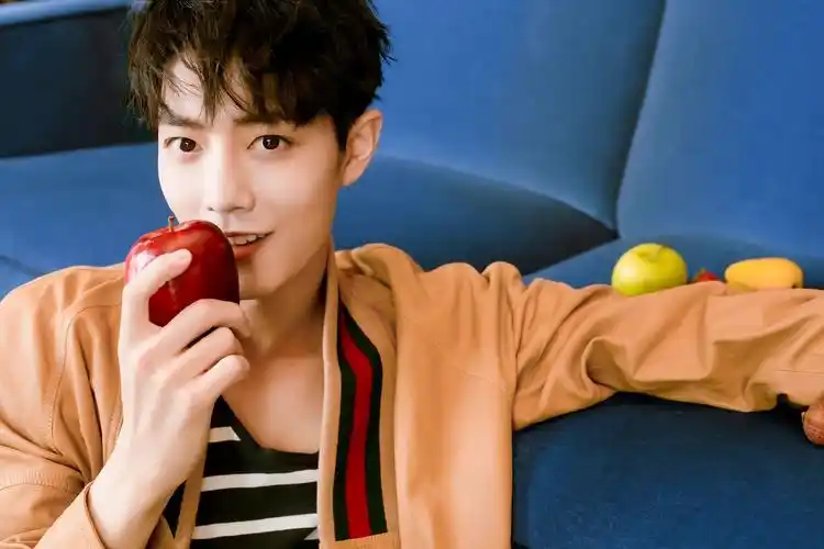 各位小飞侠有没有肖战的超清电脑壁纸? - 知乎