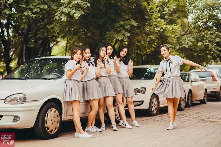 旗袍唐装龙袍全上场山西大学生玩转毕业照颜值爆表