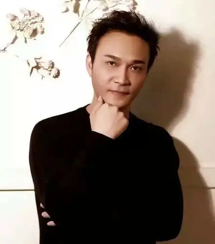 号外!张国荣明星模仿秀在郴州开幕啦!还不过瘾?