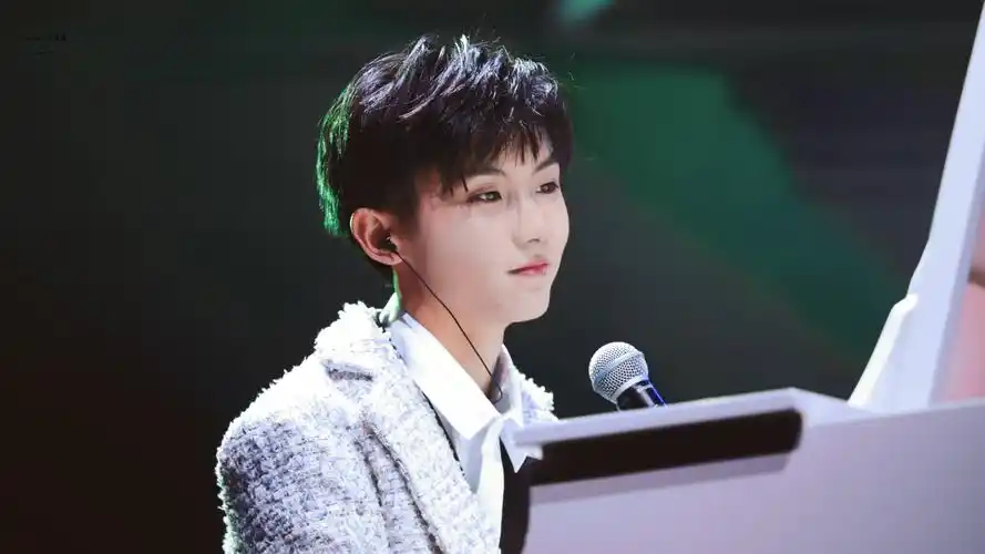 马嘉祺 v5演唱会 - 堆糖,美图壁纸兴趣社区