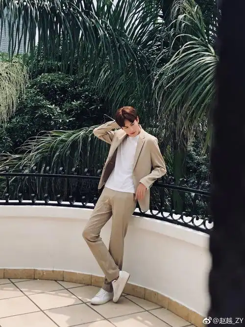 我的小哥哥们——赵越甜蜜暴击骆冠言