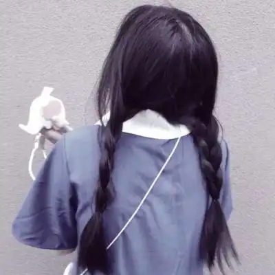 双马尾可爱女生背影头像