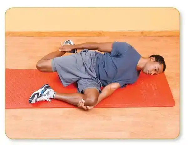 侧卧股四头肌拉伸