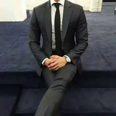 正装头像男 半身绅士西服男生头像