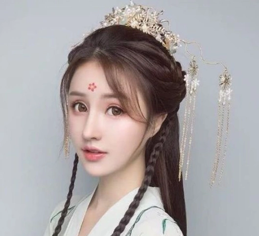 灵签占卜:四款古风盘发,你最喜欢哪款?测你生在古代会是什么身份