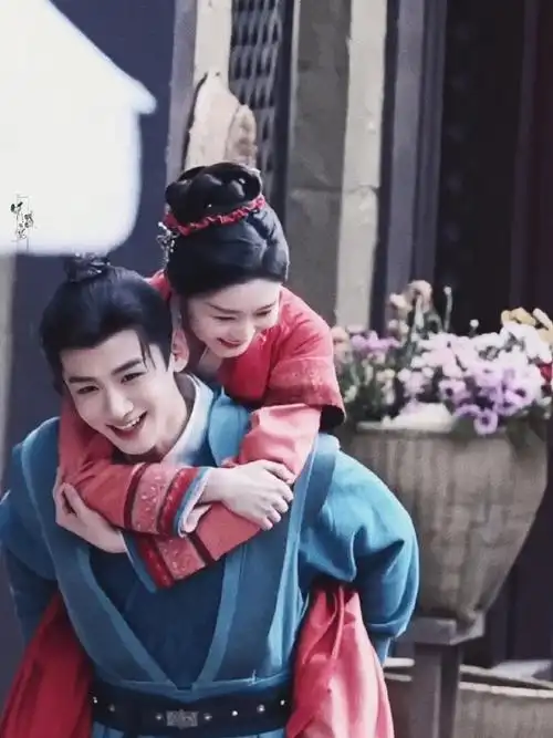 白敬亭x宋轶《#宁安如梦#》白鹿x张凌赫《#我的人间烟火#》杨洋x