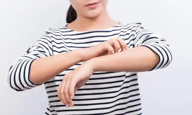 春天由于季节干燥,给皮肤补水是每个人每天必须做的事情.