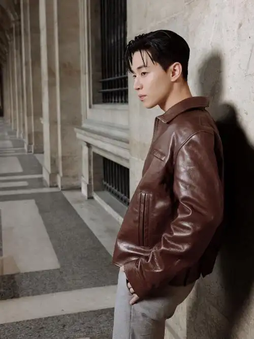 刘宪华巴黎男装周