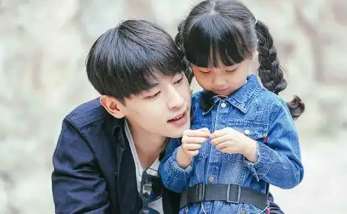 邓伦见到张韶涵的反应太可爱网友被严重圈粉