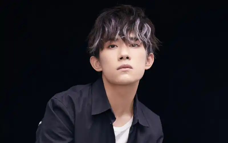 tfboys易烊千玺高清壁纸图片