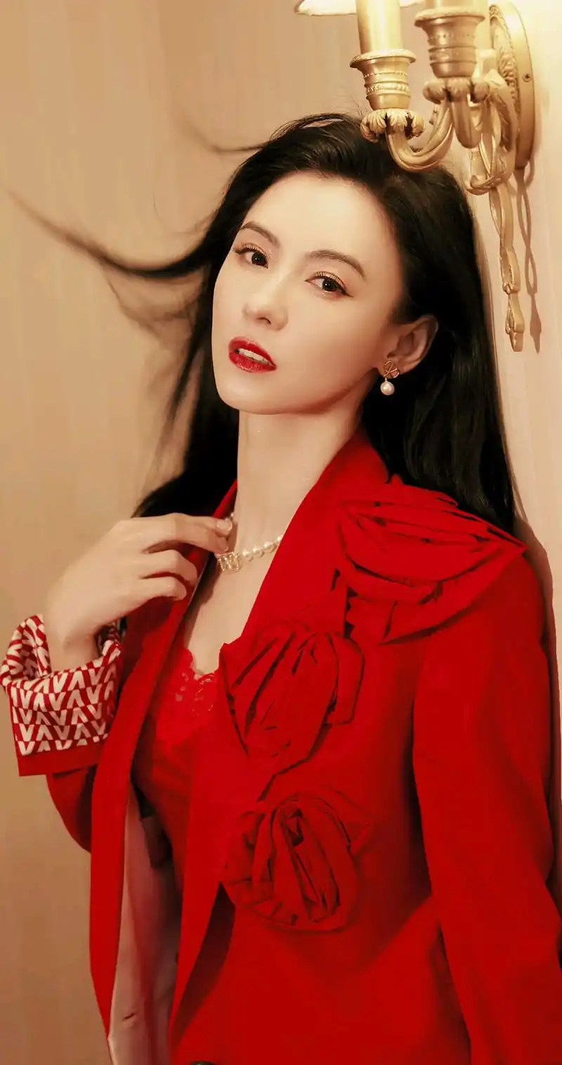 张柏芝魅力不减当年,风姿绰约,光艳逼人