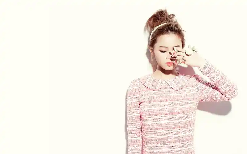 韩国女歌手明星李夏怡,高清图片,电脑桌面-壁纸族