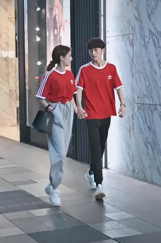 明明有着20cm的最萌身高差,女生腿长却赢了男友,全因这一点