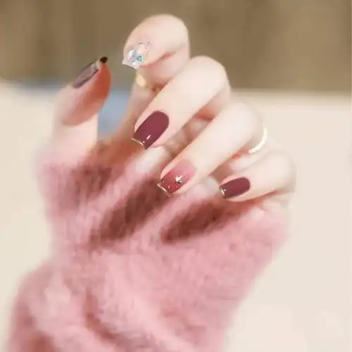 适合手黑妹子的10款美甲,不是只有红色才显白