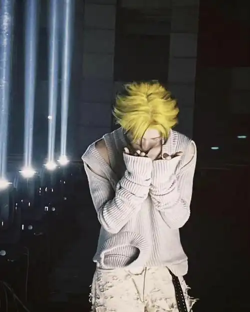 分享@小鬼-王琳凯ins一则鬼少独家惊喜掉落啦~达琳们多多点赞评论哟