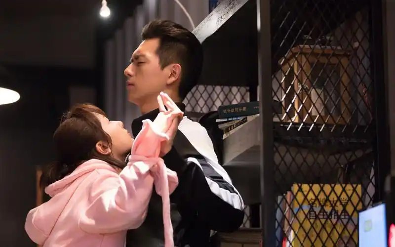 亲爱的热爱的童颜夫妇甜蜜剧照