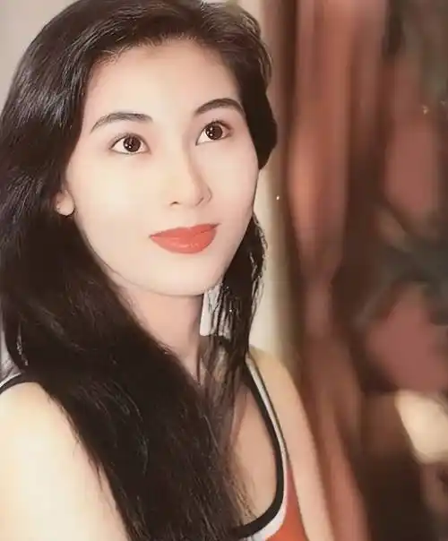 53岁李嘉欣马来盖楼!