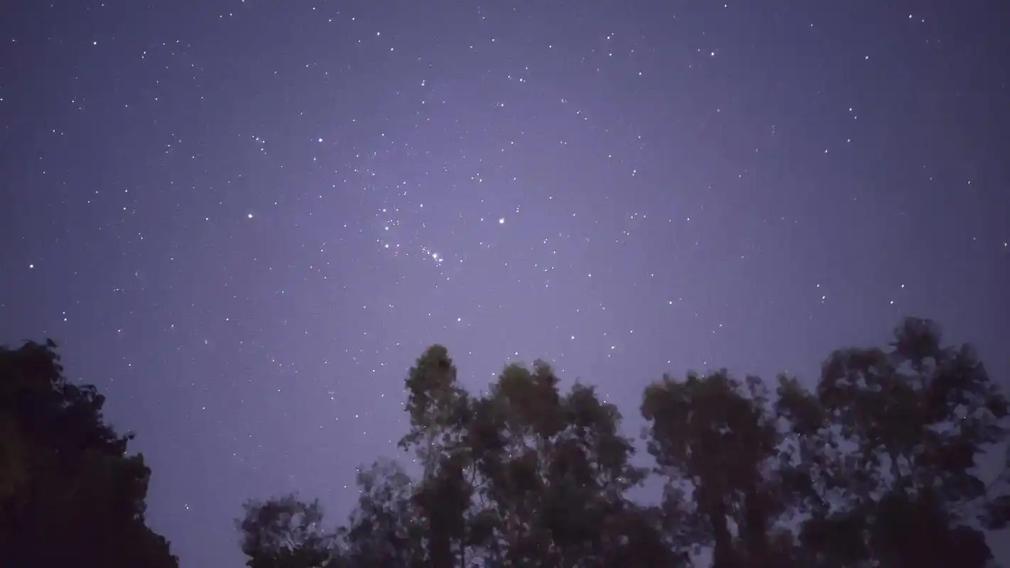 星星还是那么亮,月亮还是在天上#抖音图文来了  - 抖音