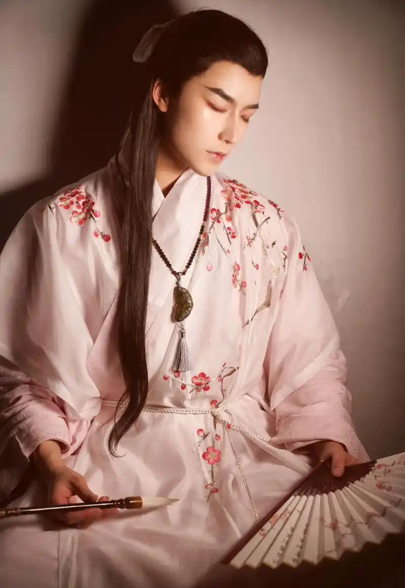 这才叫真正的"女扮男装"!当女孩子帅起来,男孩子也要靠边站