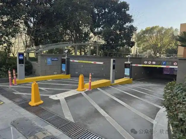 科技赋能人文关怀软杰智能致力于构建全智慧化停车新场景