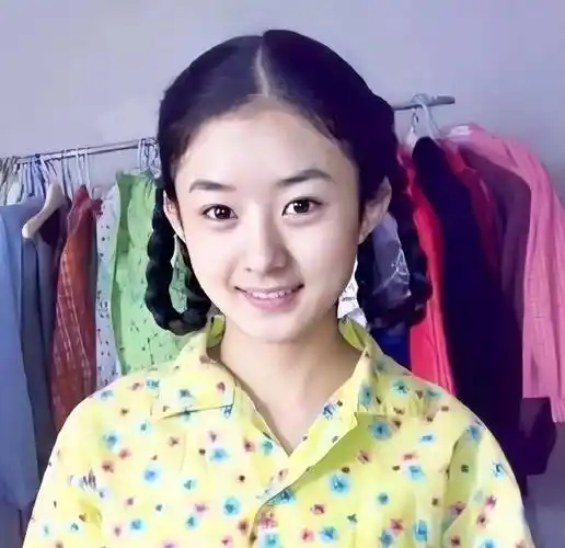 赵丽颖出生在农村,没有资源,没有背景.