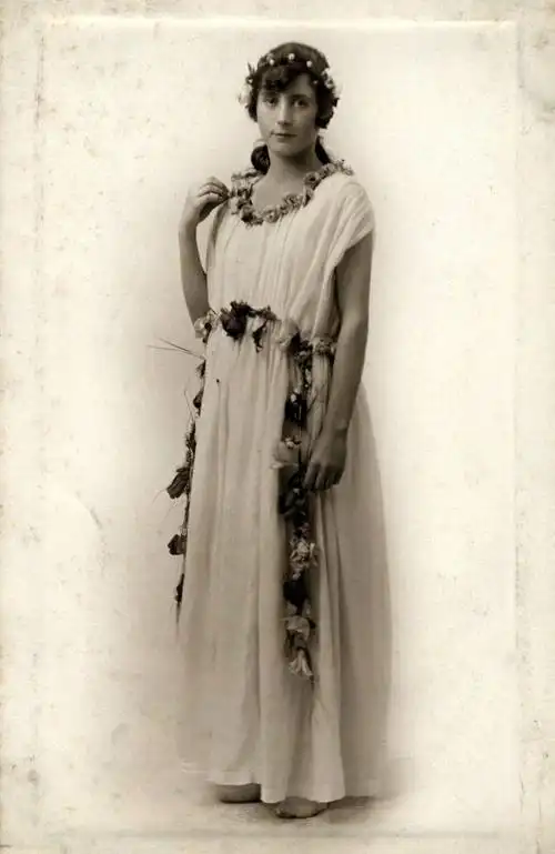 老照片:上世纪初的英国女性(4)