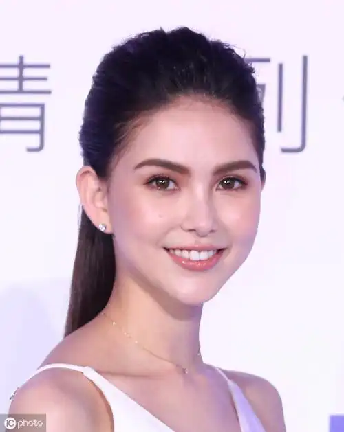 昆凌个人简历是混血儿吗和周杰伦怎么在一起的