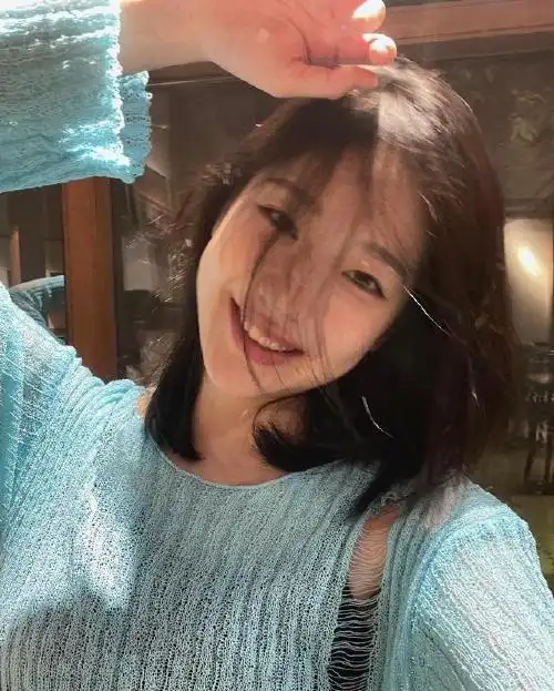 女生自拍手册,7个自拍达人必备的自拍技巧,谁拍谁好看