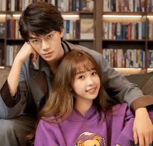 《月光变奏曲》未播,网传虞书欣又有新剧将袭,与男主cp感十足_影视剧