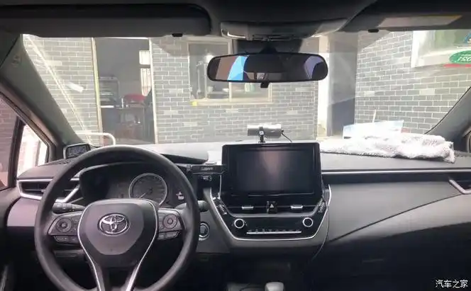 个人转让2021款丰田雷凌12t自动豪华版