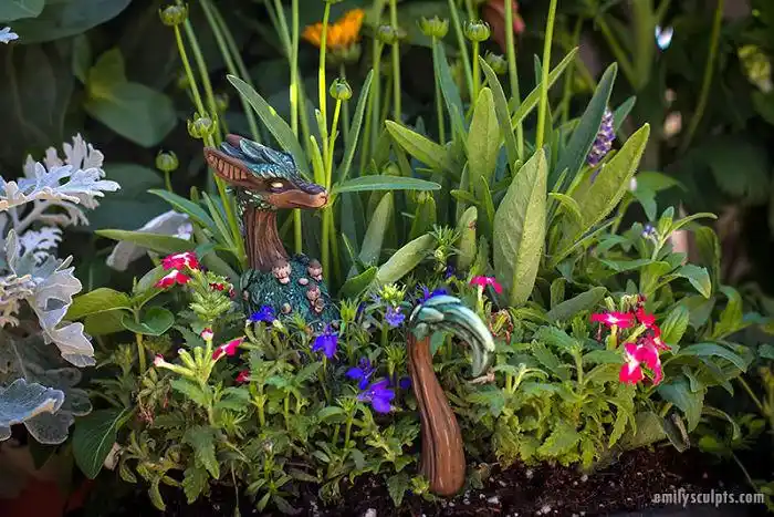 12张超级可爱的树龙夏龙的摄影照片