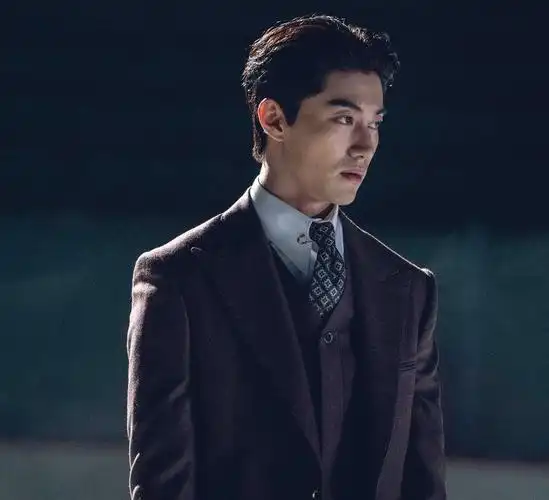 《文森佐》深度剧评解析!我们追捧文森佐,其实是件很悲伤的事?