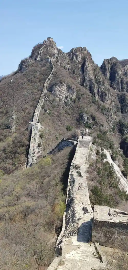 继续箭扣东线一日攀爬:冲刺"小布达拉",止步"缩脖楼"_长城_断崖_队友