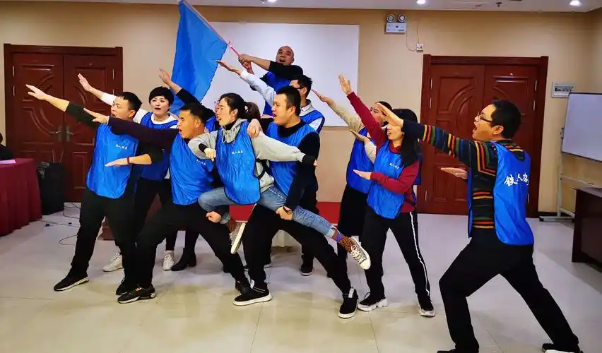 "雄鹰队"团队展示