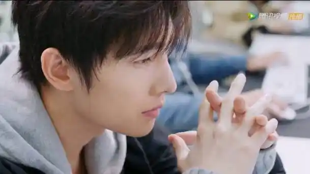 杨洋叶修千机伞面世