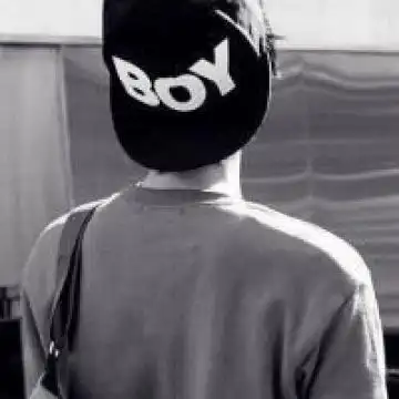 微博头像男生背影图片大全让孤独的风带走清茶的余温