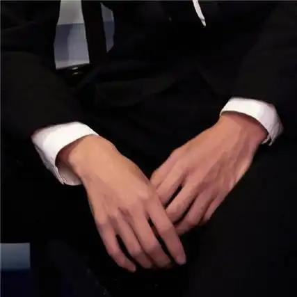 最新超好看的王俊凯手的图片合集 手控档真的好爱哦