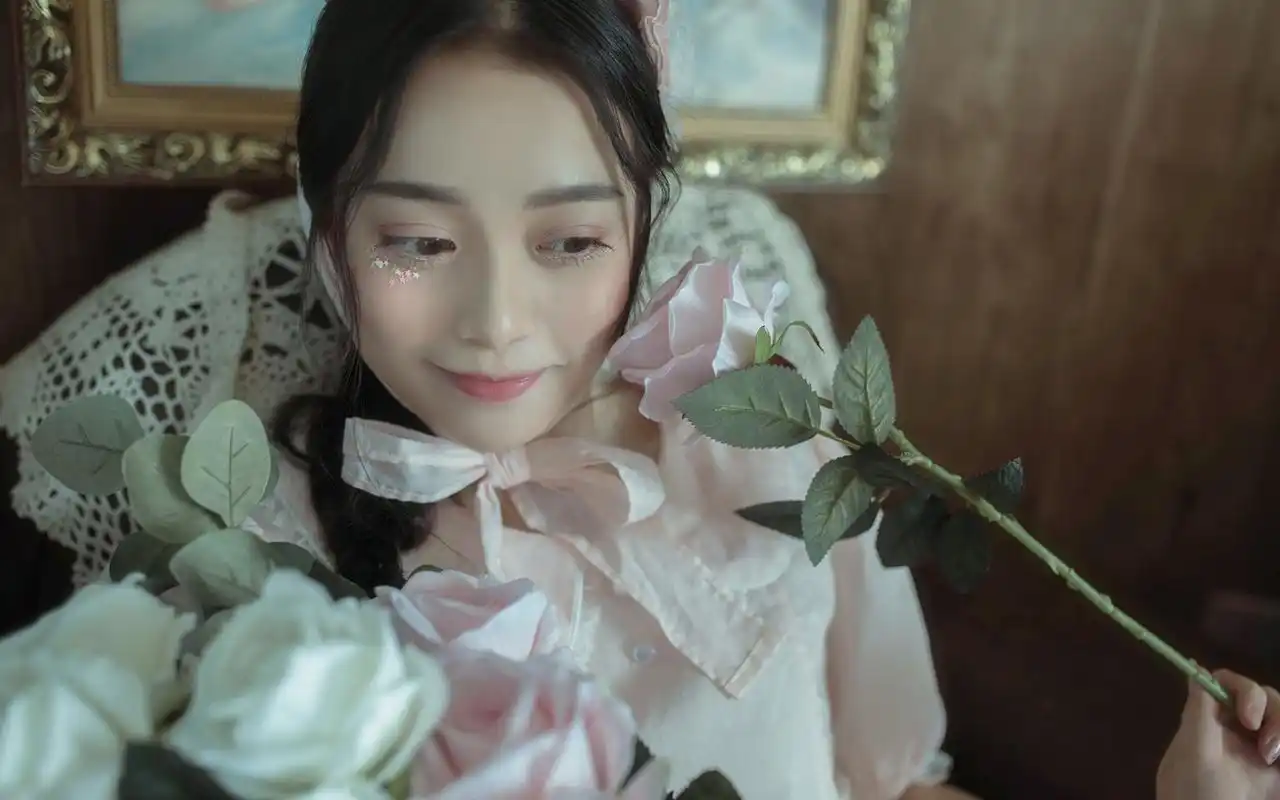 网红美女图片高清电脑桌面壁纸