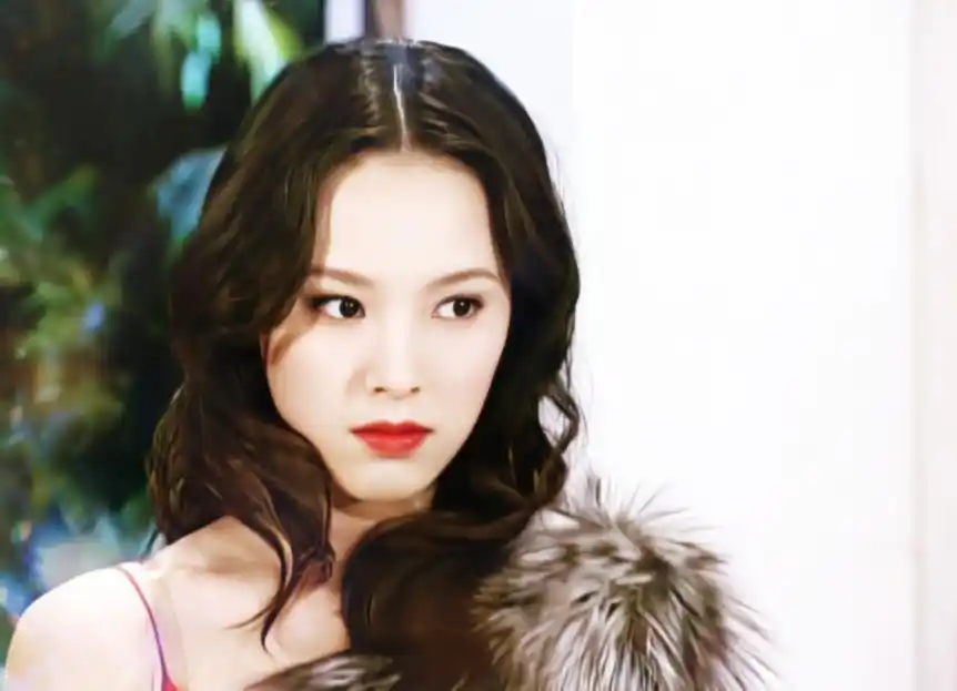 《第八号当铺》"坏人"阿精,身材惊呆全组,导演竟求着她穿吊带