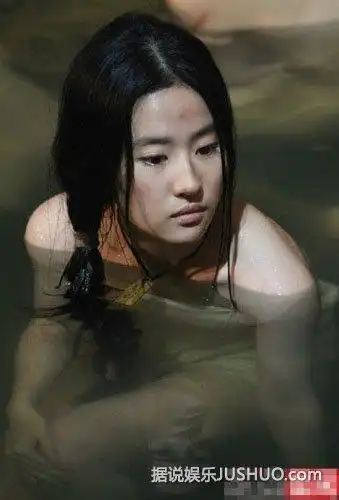 林志玲挑逗至极 盘点令人喷鼻血的女星大尺度出浴镜头