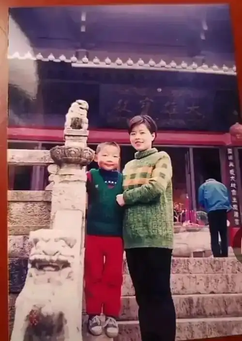 田静回复高昂护肤品事件,许敏发多张姚策照片,真相与小黄车无关_腾讯