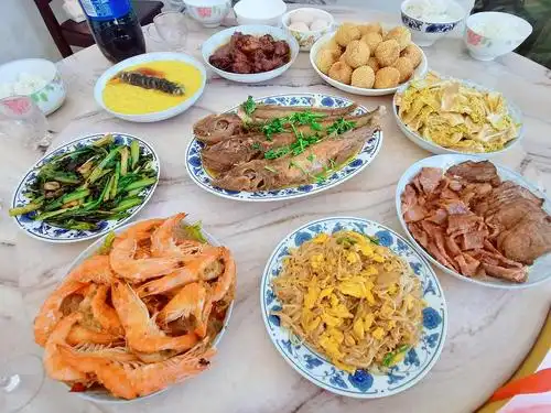 一个人撑起一家人的餐桌,求夸夸