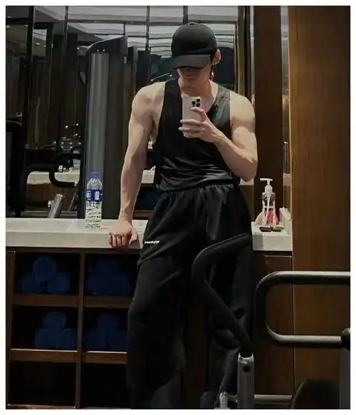 怀柔王子——白敬亭,迷倒万千少女,受人喜爱._青春_电视剧_中国