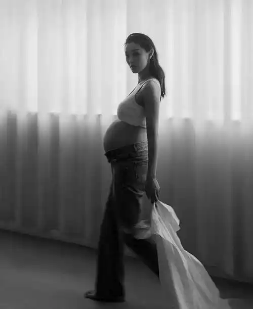 tvb女星怀胎9月晒火辣孕妇照,极致人妻魅惑难挡_罗家英_宝儿_汪明荃